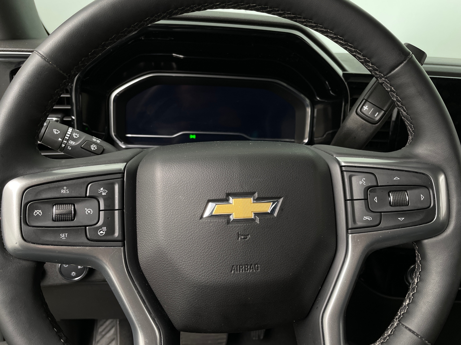 Thumbnail: 2024 Chevrolet Silverado 1500 - 5