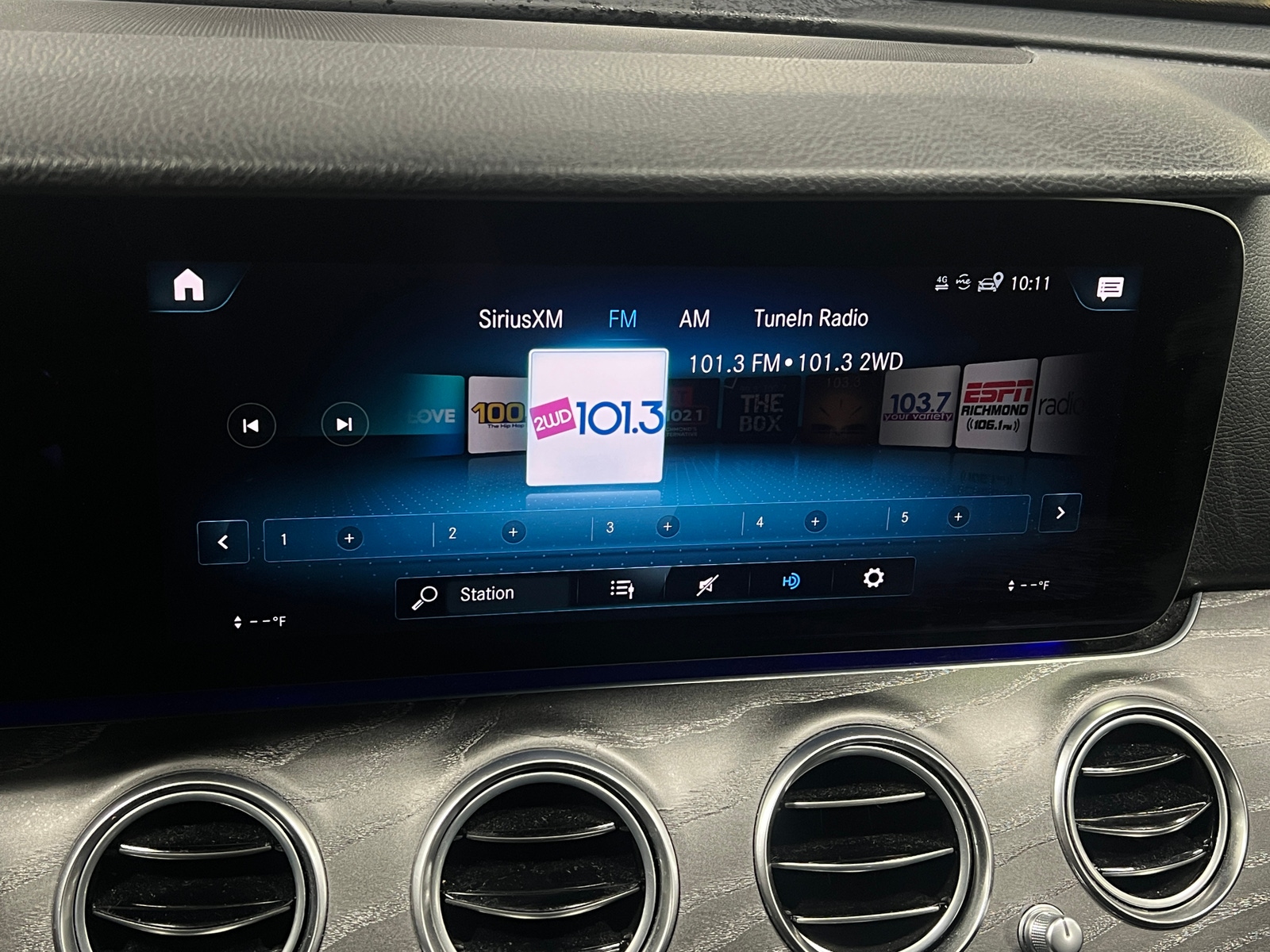 Thumbnail: 2021 Mercedes-Benz E-Class - 3