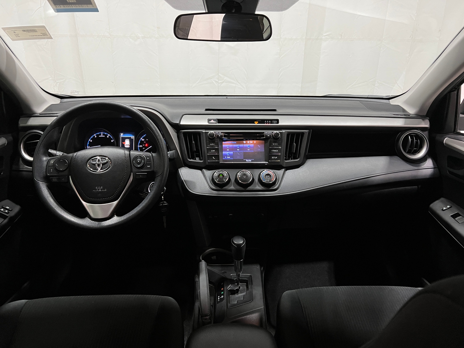 Thumbnail: 2018 Toyota RAV4 - 3