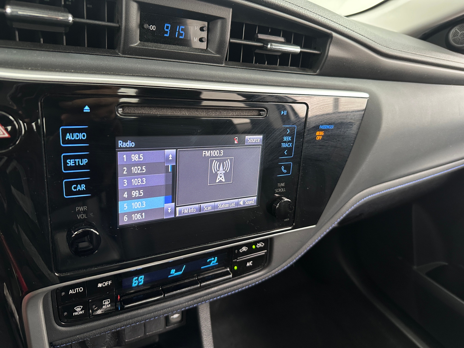 Thumbnail: 2018 Toyota Corolla - 3