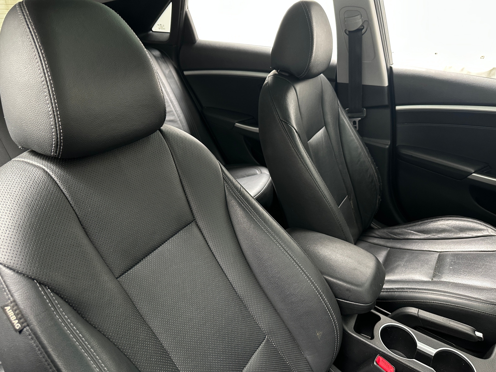 Thumbnail: 2014 Hyundai Elantra - 2