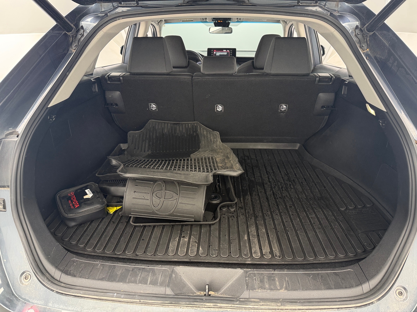 Thumbnail: 2022 Toyota Venza - 7