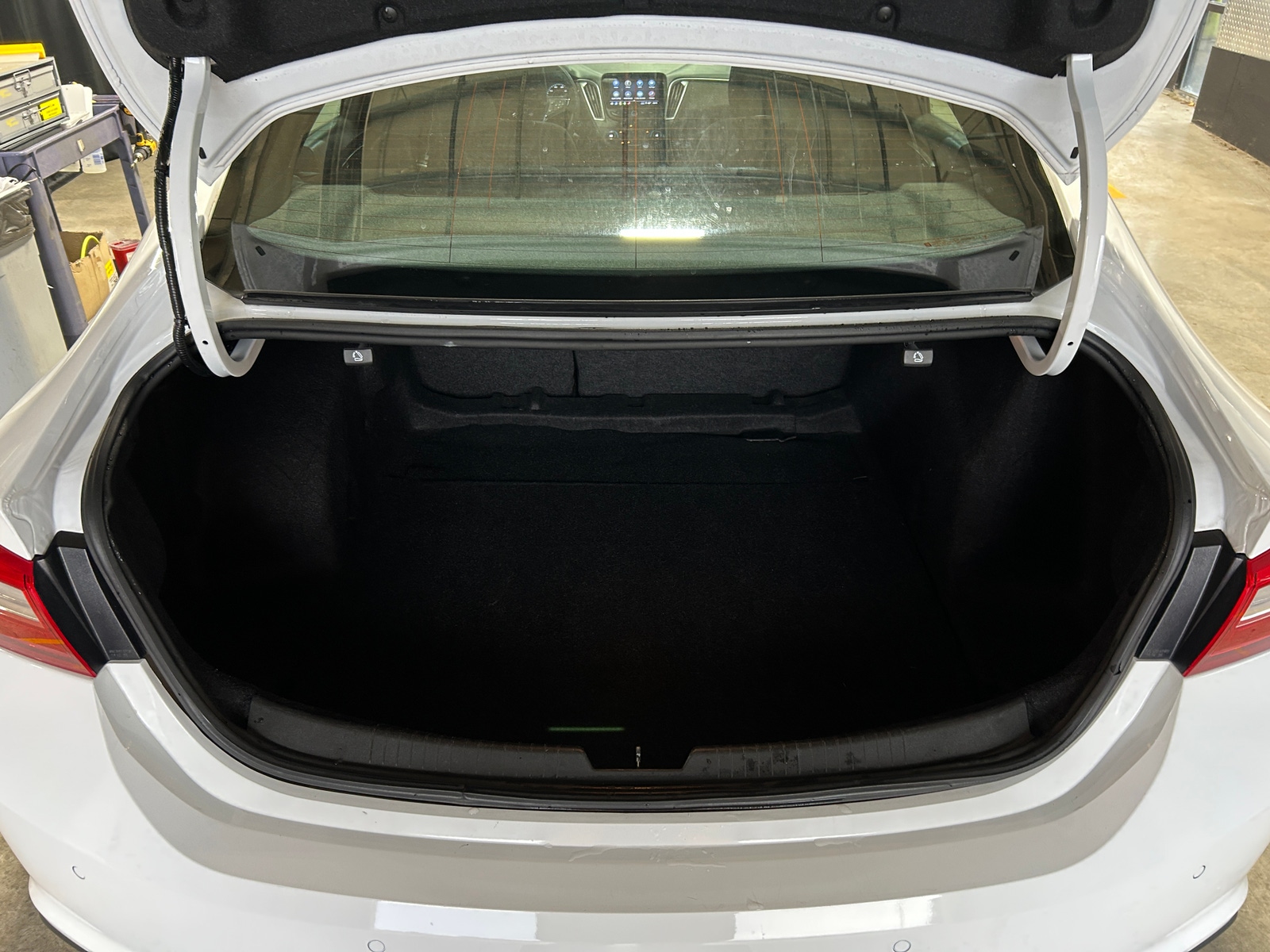 Thumbnail: 2023 Chevrolet Malibu - 7