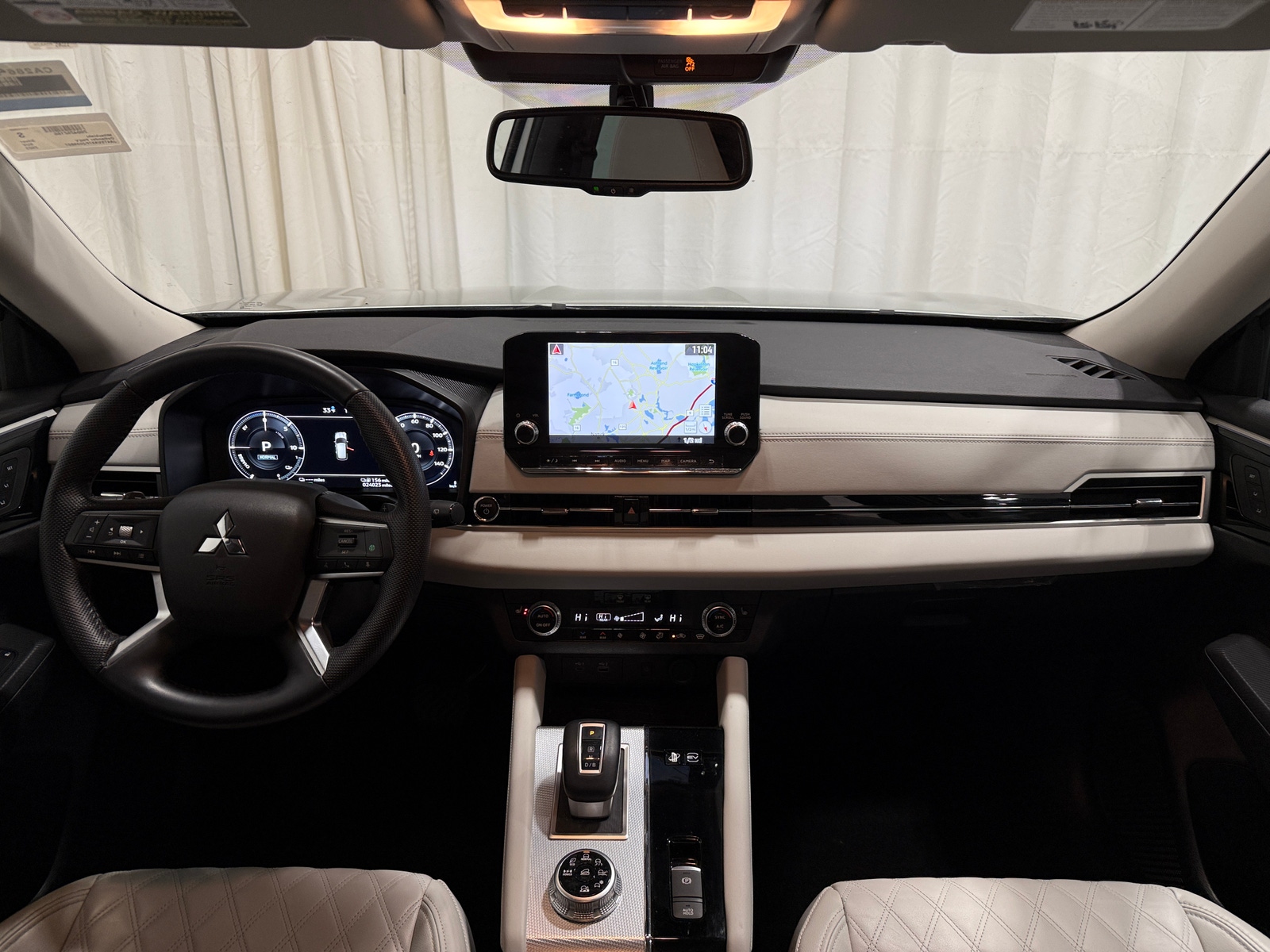 Thumbnail: 2023 Mitsubishi Outlander - 2