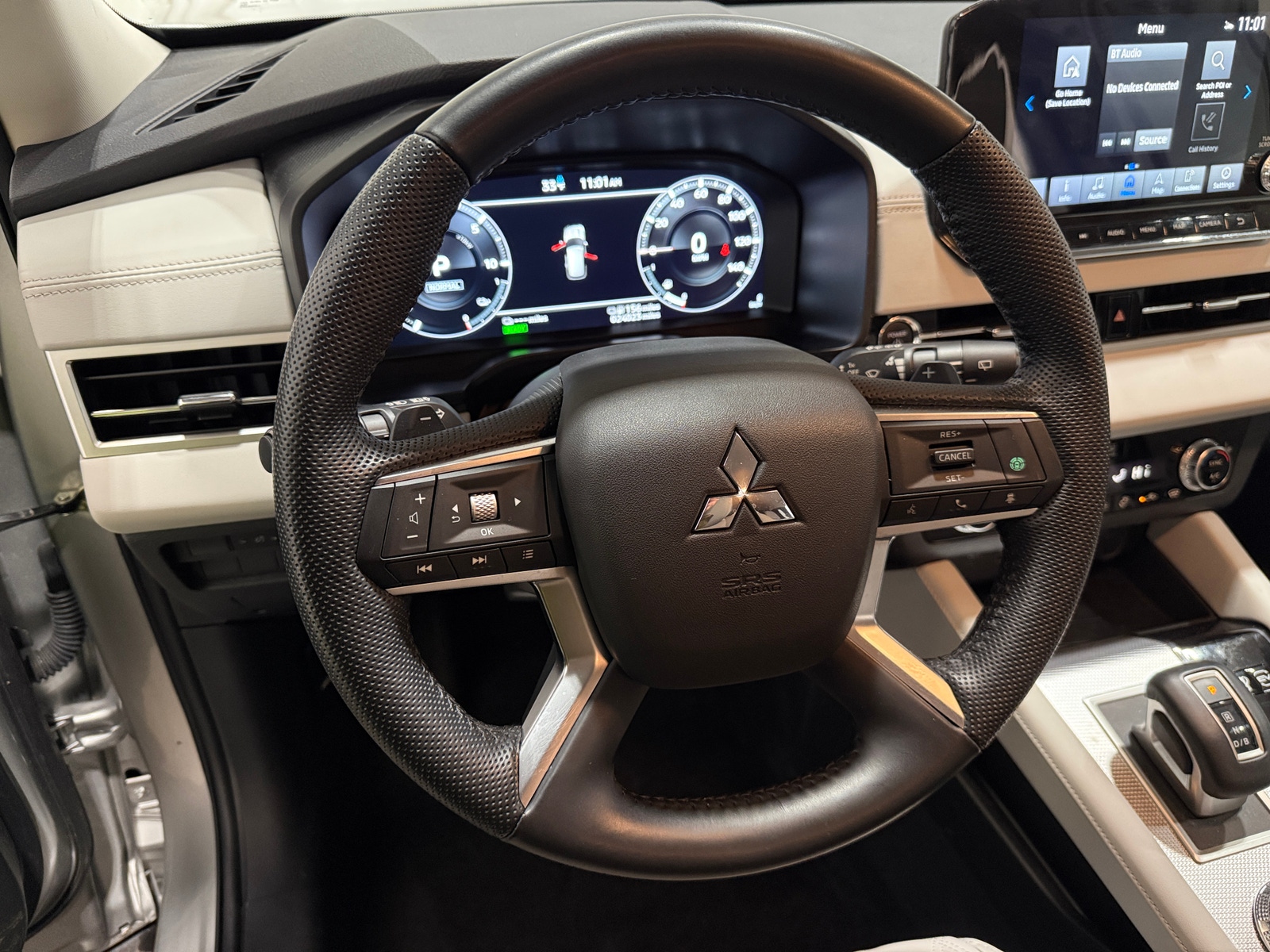 Thumbnail: 2023 Mitsubishi Outlander - 4