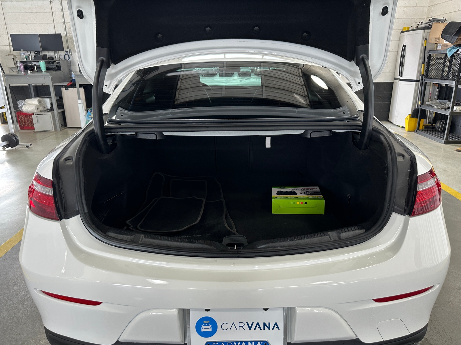 Thumbnail: 2019 Mercedes-Benz E-Class - 4