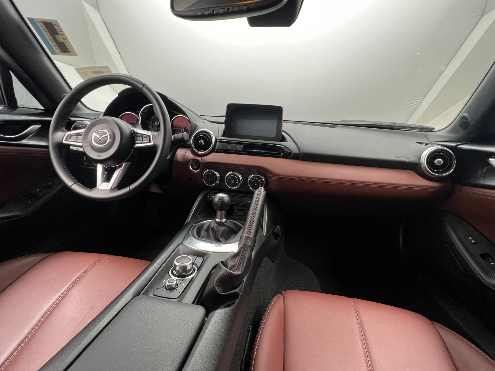 Thumbnail: 2018 Mazda MX-5 Miata - 2