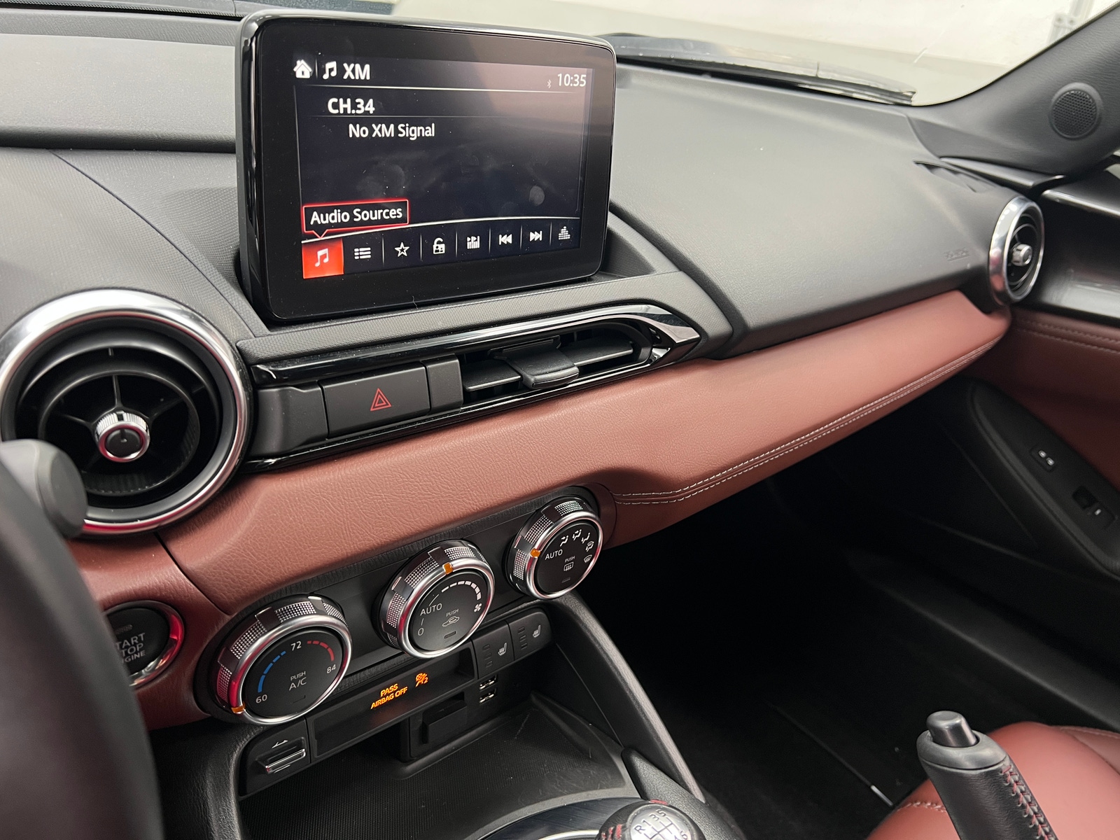 Thumbnail: 2018 Mazda MX-5 Miata - 3