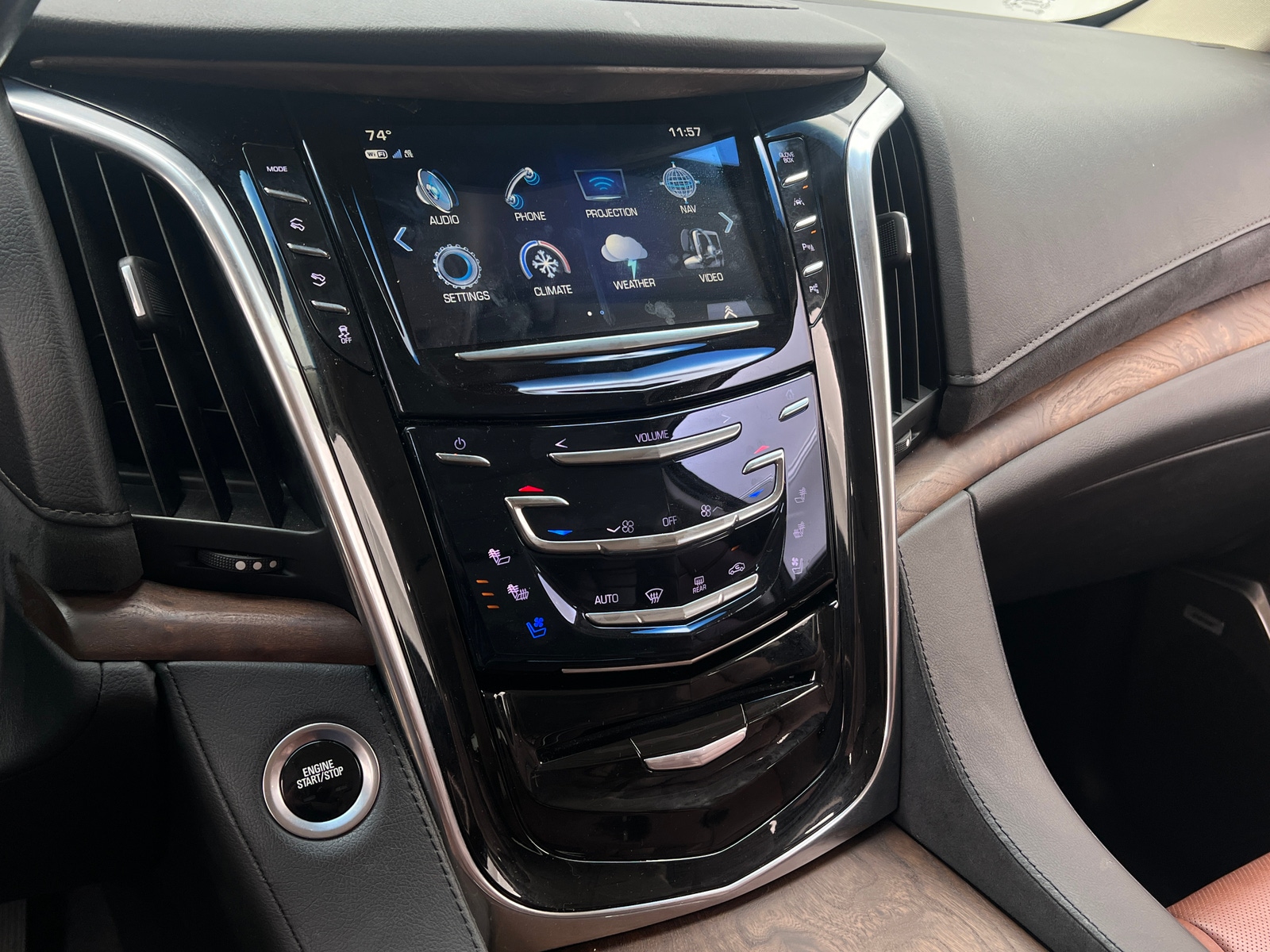 Thumbnail: 2019 Cadillac Escalade - 3