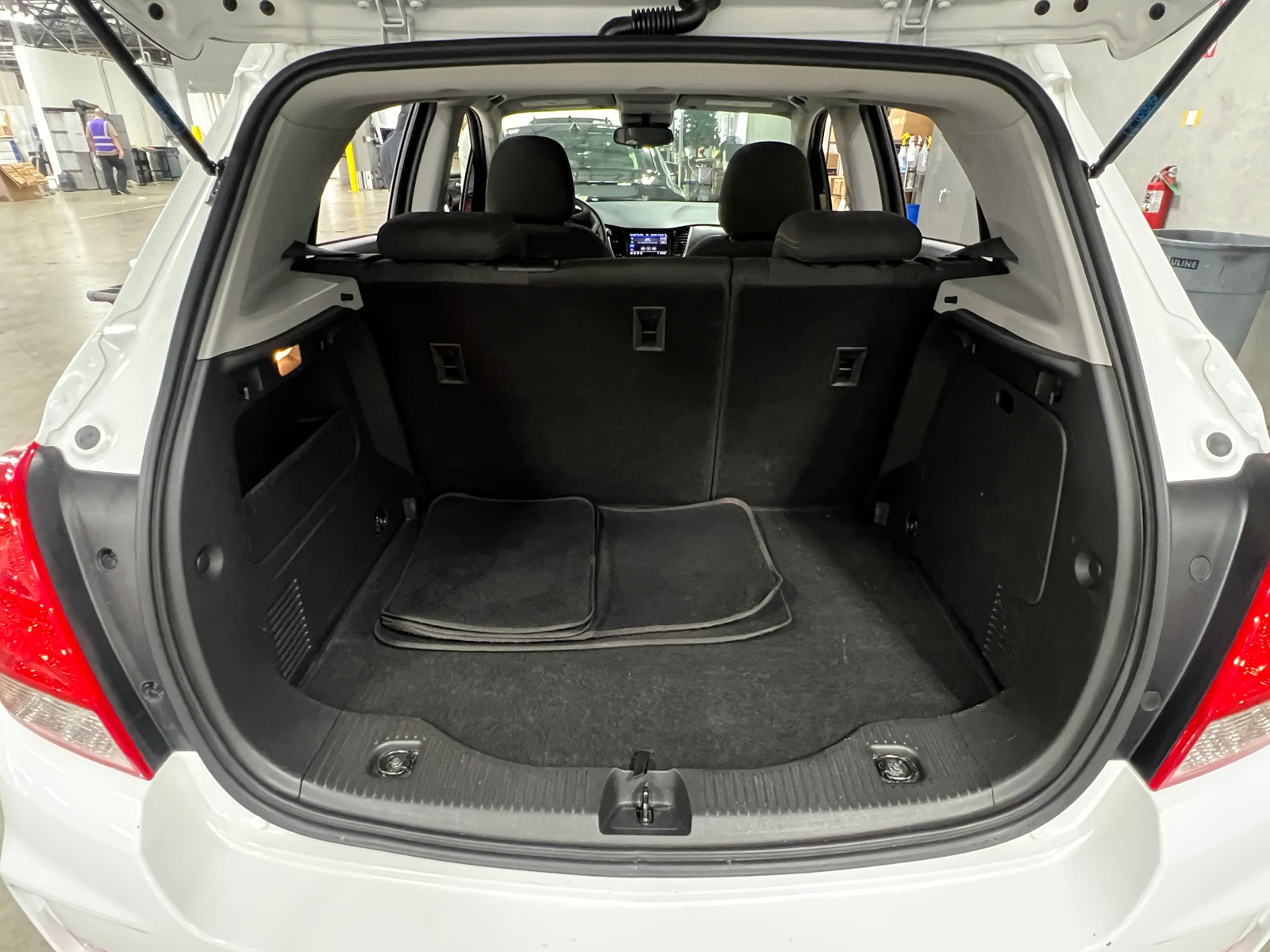 Thumbnail: 2021 Chevrolet Trax - 7