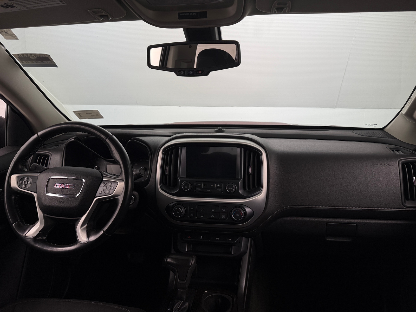 Thumbnail: 2018 GMC Canyon - 3