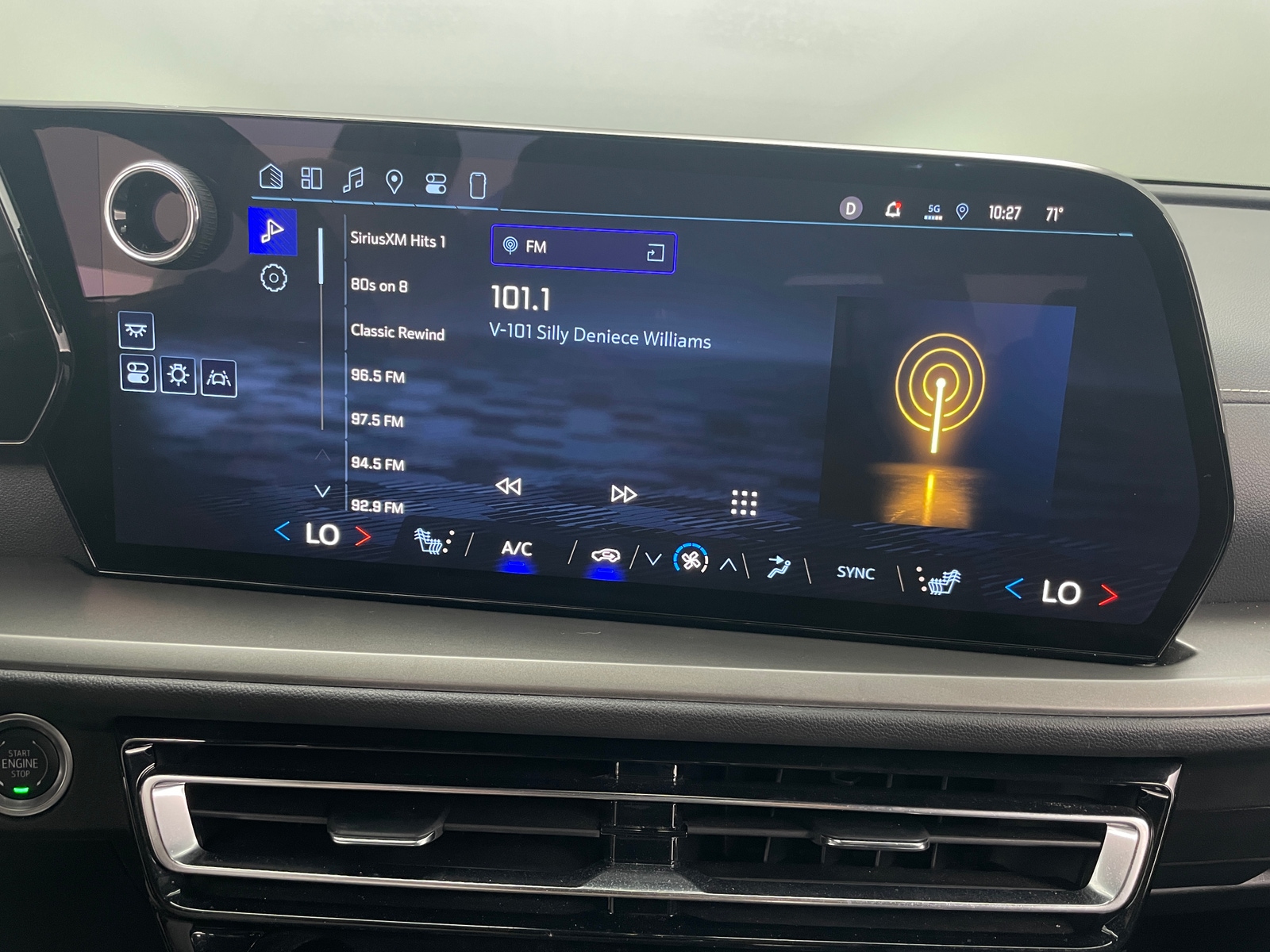 Thumbnail: 2025 Chevrolet Traverse - 4