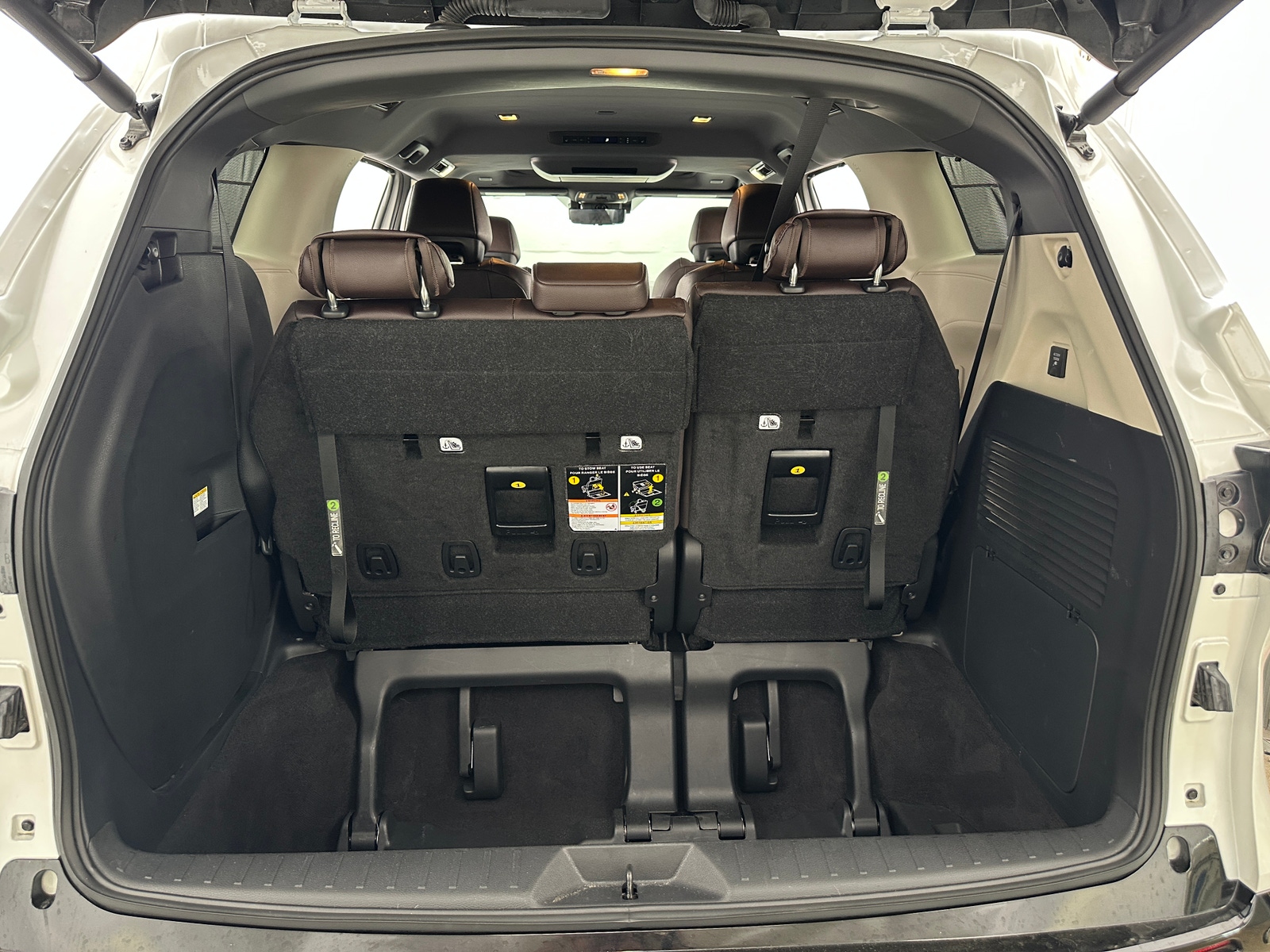 Thumbnail: 2024 Toyota Sienna - 6