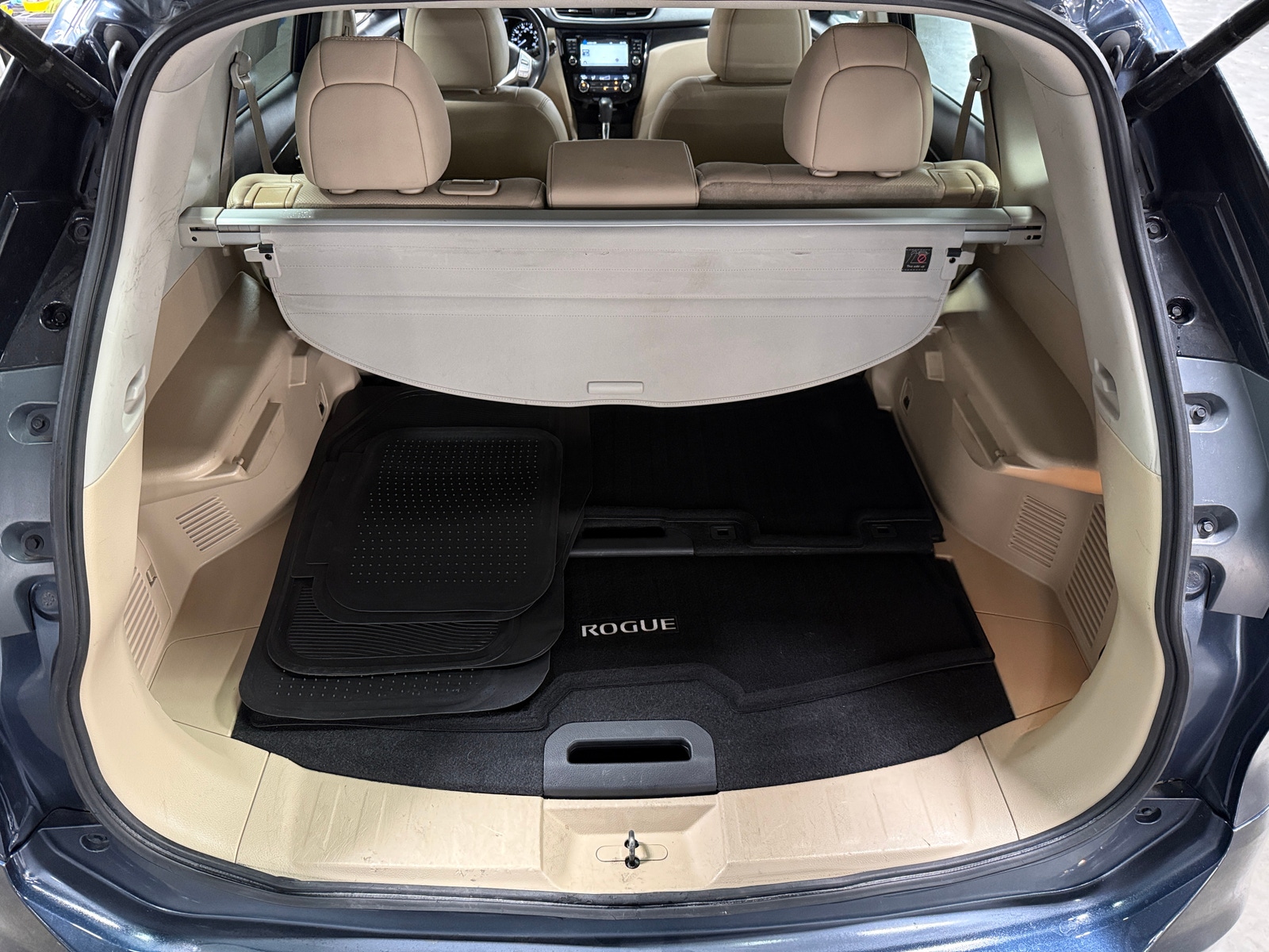 Thumbnail: 2016 Nissan Rogue - 6