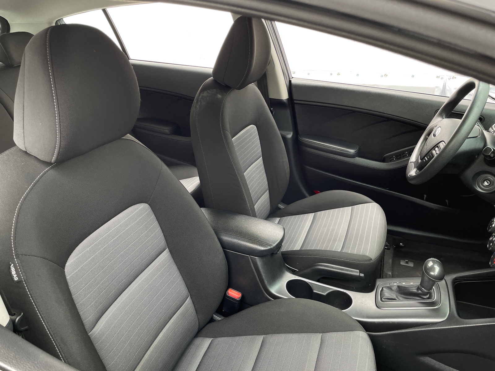 Thumbnail: 2016 Kia Forte - 2