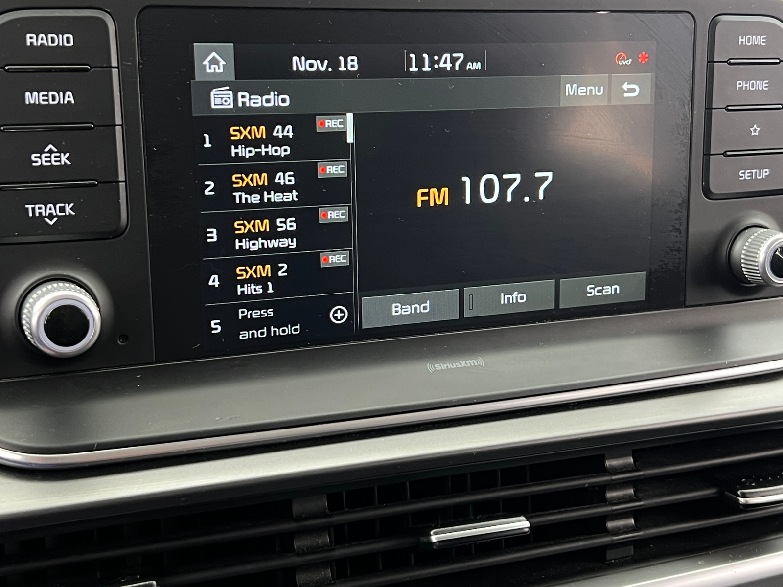 Thumbnail: 2021 Kia Telluride - 3