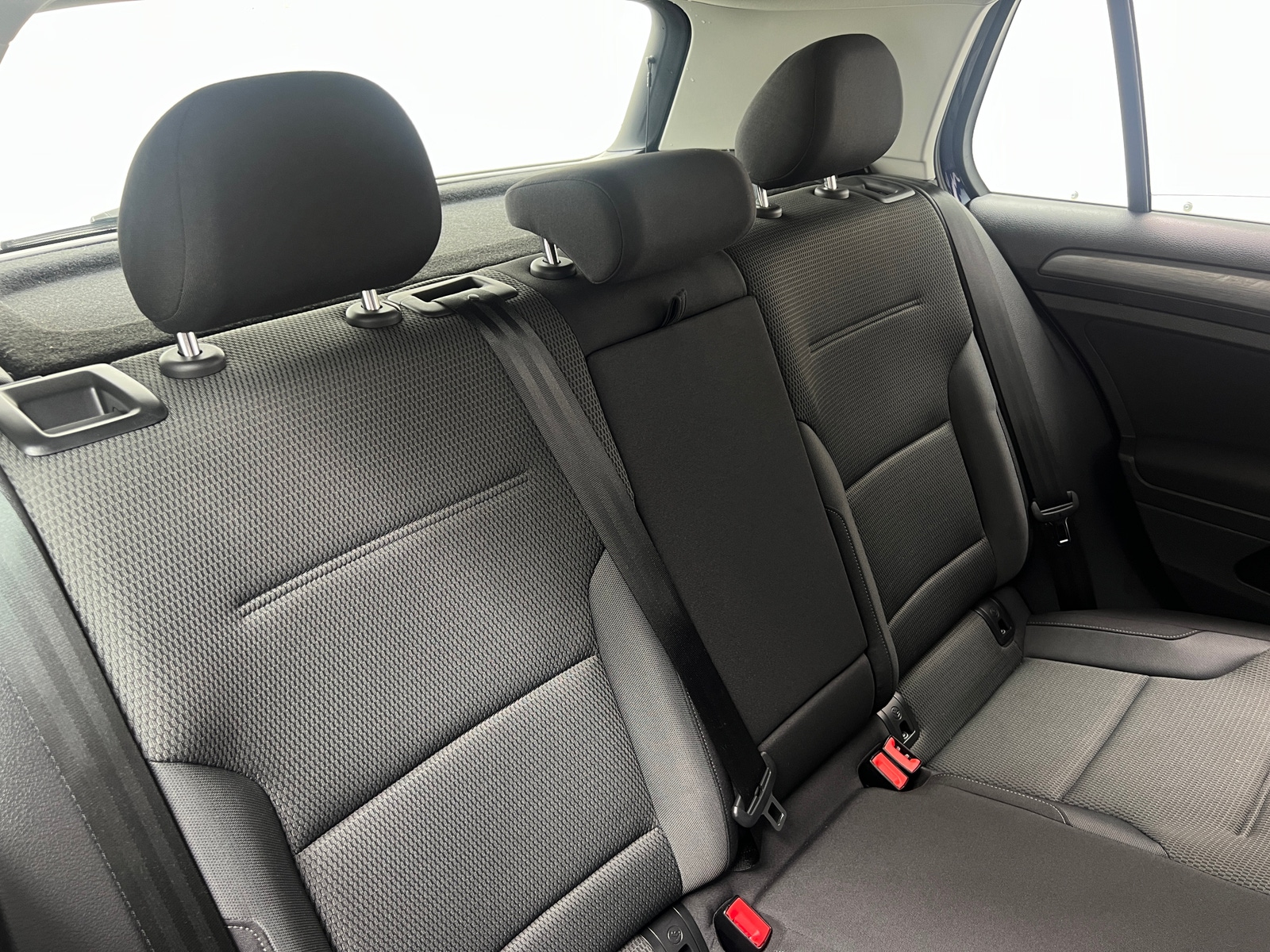 Thumbnail: 2019 Volkswagen e-Golf - 6