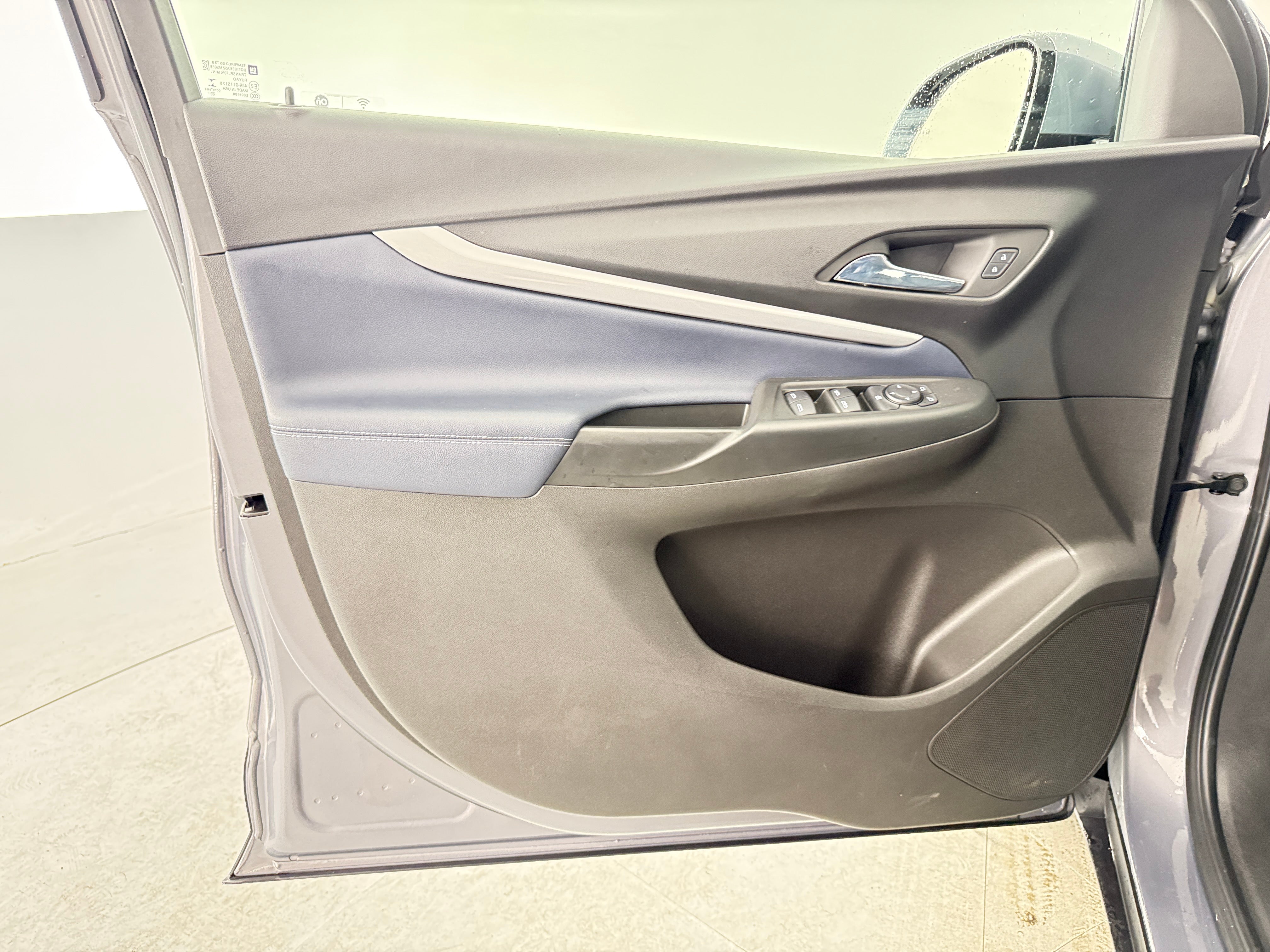 Used 2023 Chevrolet Bolt EUV Premier with VIN 1G1FZ6S01P4125469 for sale in Oak Creek, WI