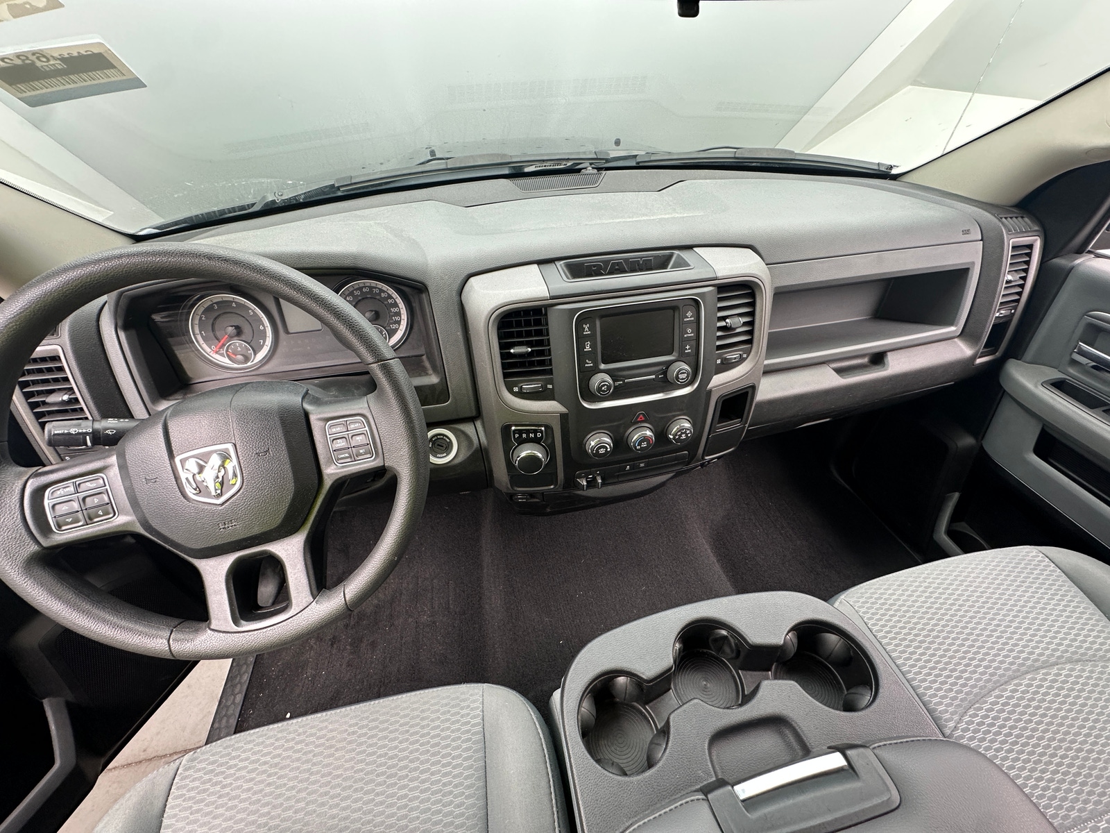 Thumbnail: 2019 RAM 1500 Classic - 3