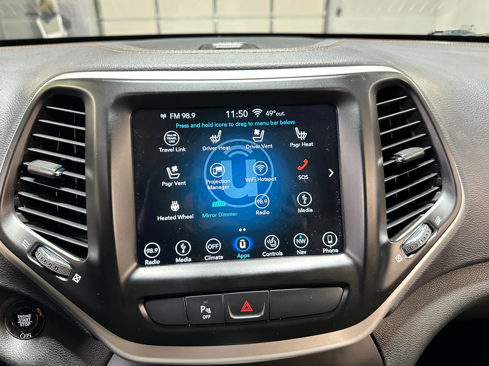 Thumbnail: 2018 Jeep Cherokee - 3