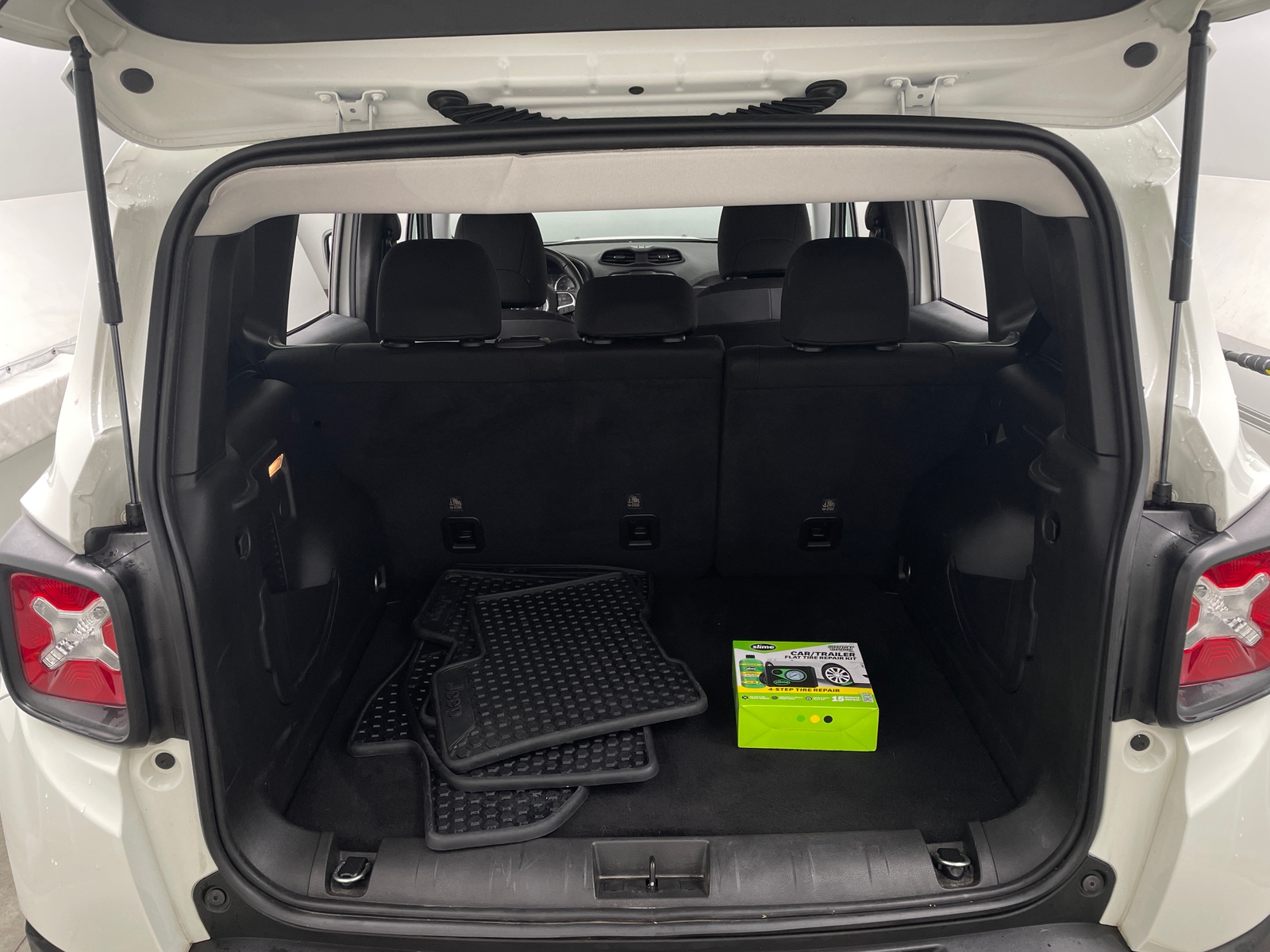 Thumbnail: 2023 Jeep Renegade - 7