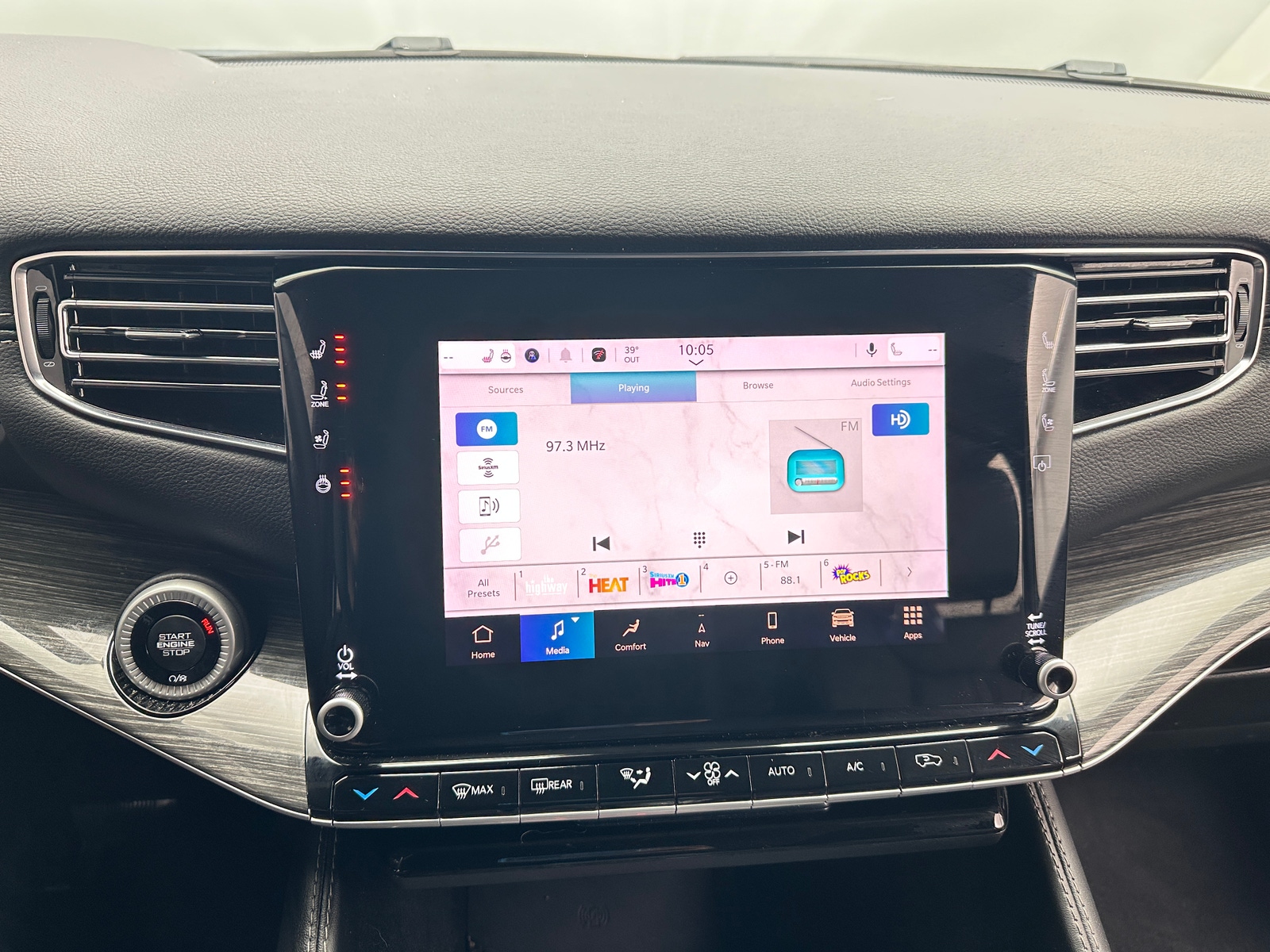 Thumbnail: 2022 Jeep Wagoneer - 3