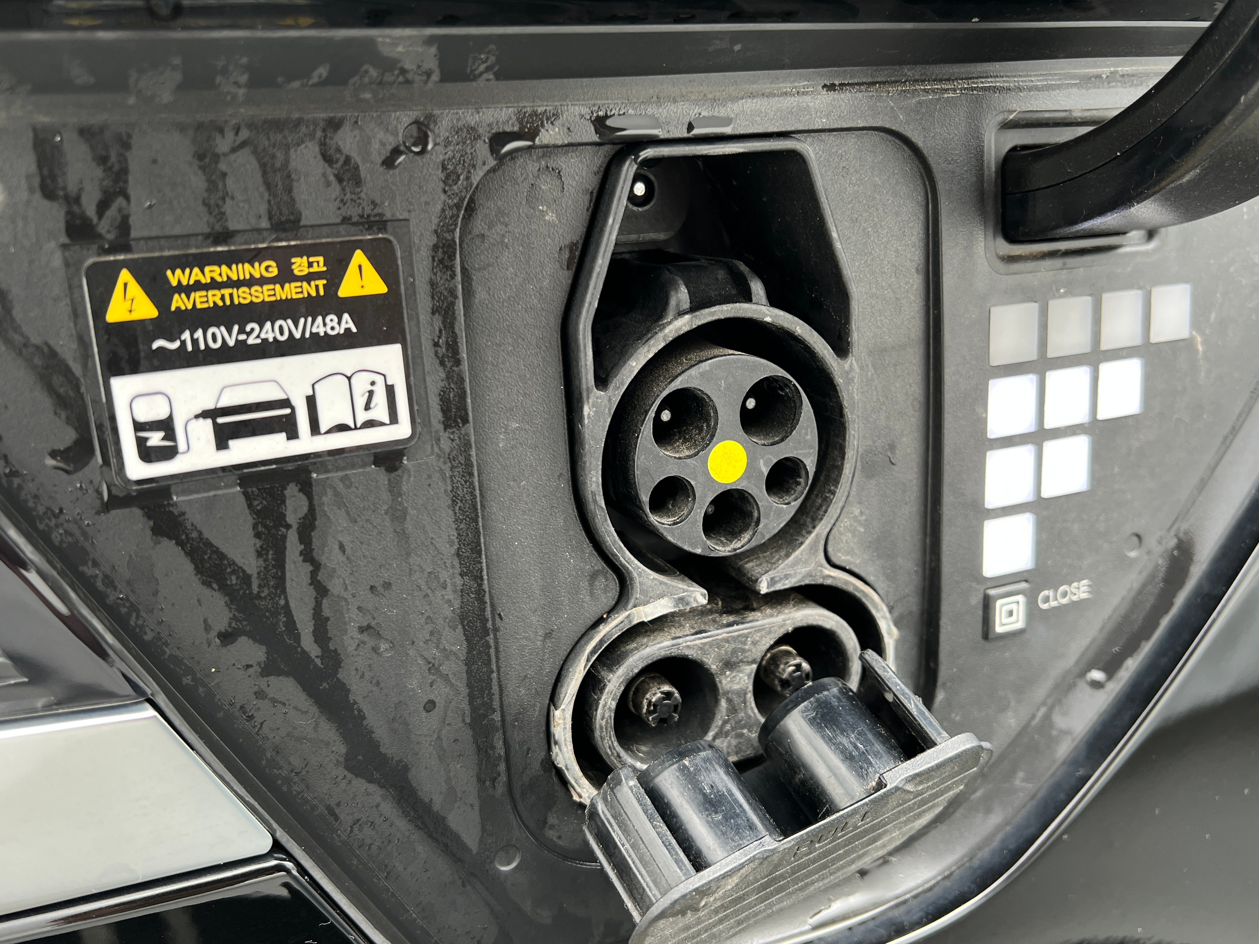 Used 2022 Hyundai IONIQ 5 SEL with VIN KM8KN4AE4NU119726 for sale in Oak Creek, WI