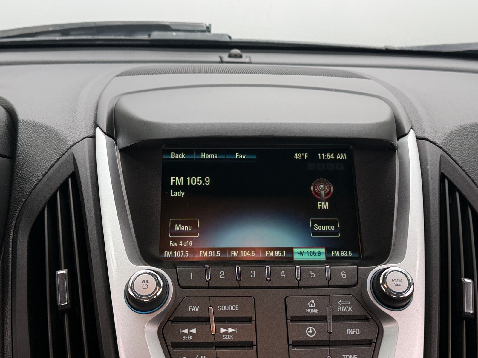 Thumbnail: 2017 Chevrolet Equinox - 4