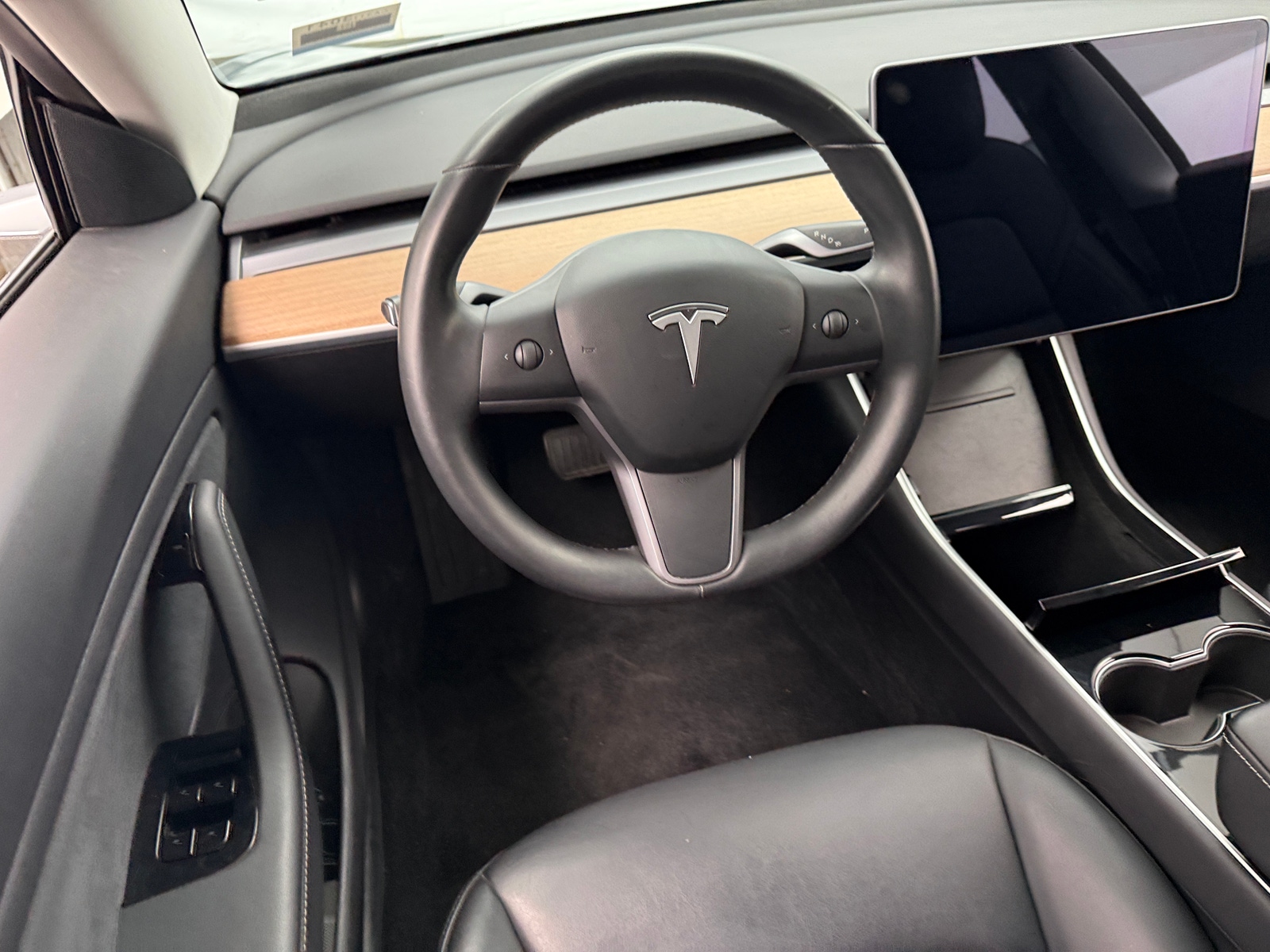 Thumbnail: 2019 Tesla Model 3 - 4