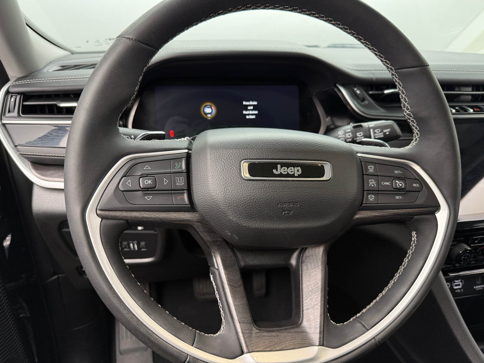 Thumbnail: 2022 Jeep Grand Cherokee - 4