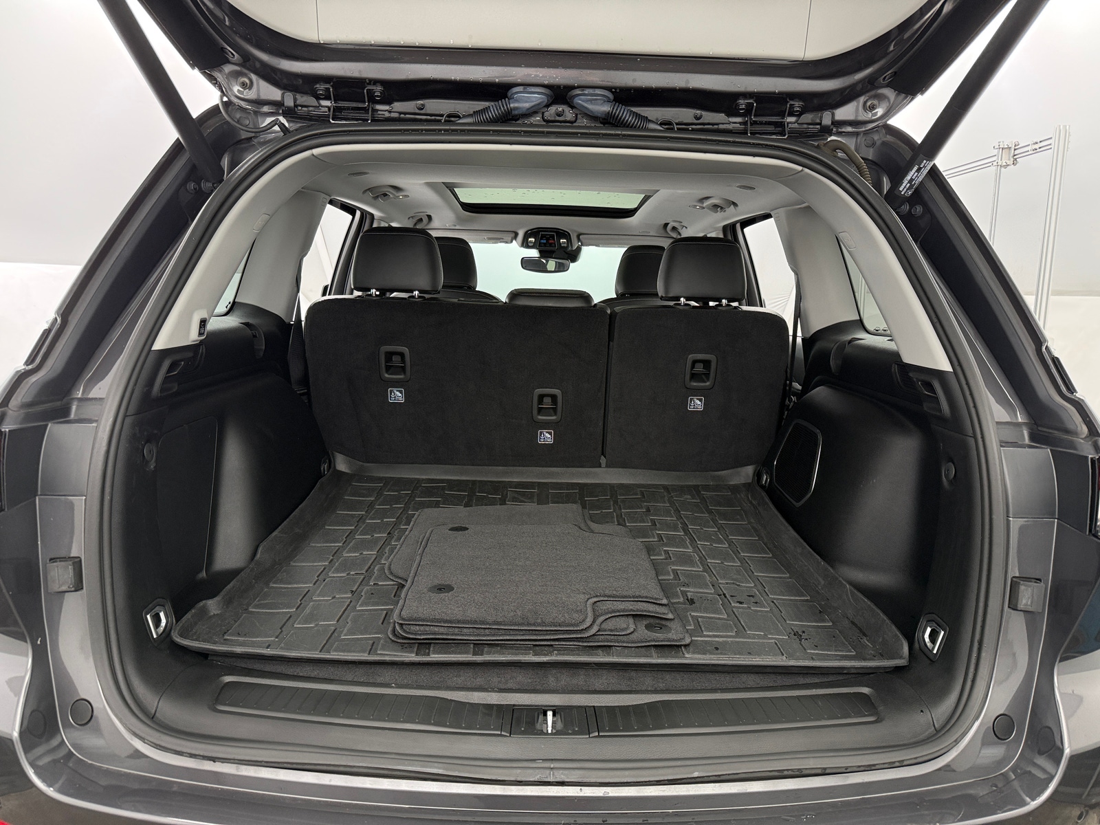 Thumbnail: 2022 Jeep Grand Cherokee - 6