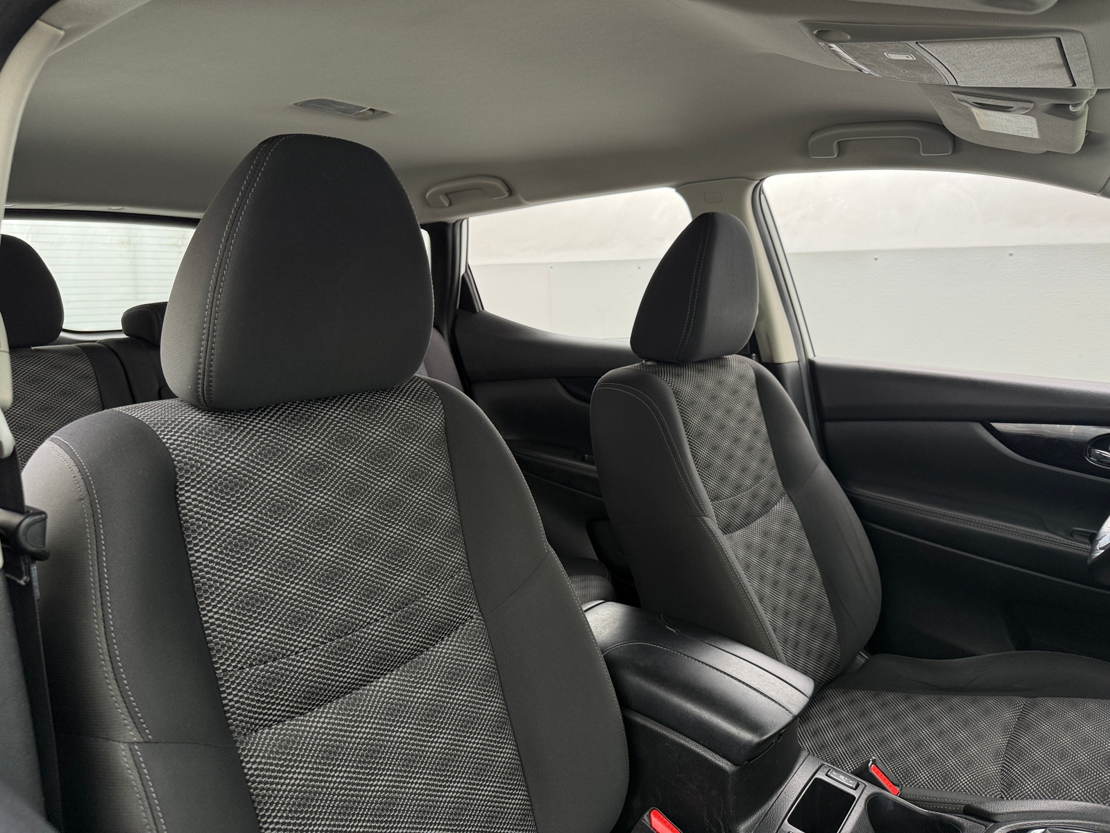 Thumbnail: 2017 Nissan Rogue Sport - 2