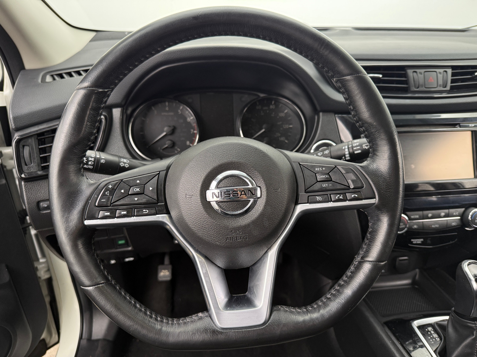 Thumbnail: 2017 Nissan Rogue Sport - 5