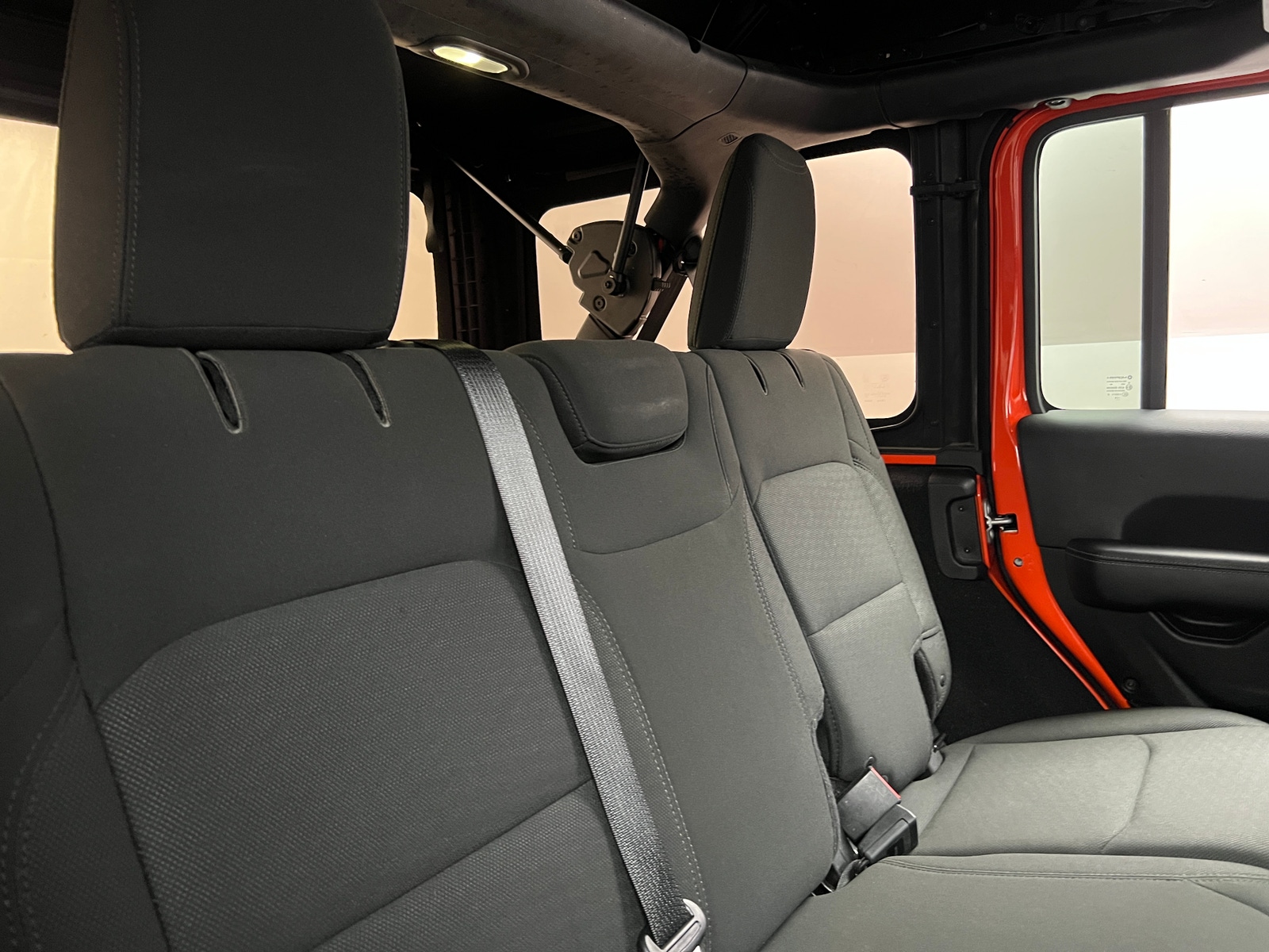 Thumbnail: 2018 Jeep Wrangler - 6