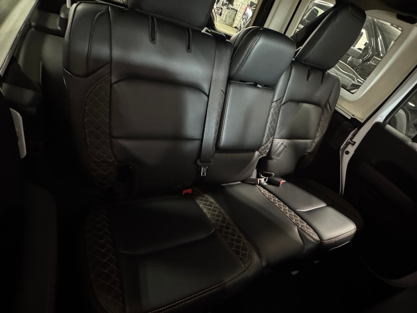 Thumbnail: 2022 Jeep Wrangler - 5