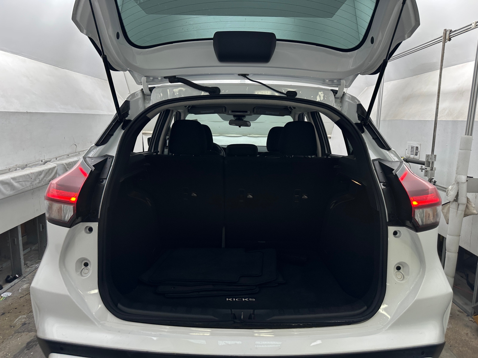 Thumbnail: 2021 Nissan Kicks - 7