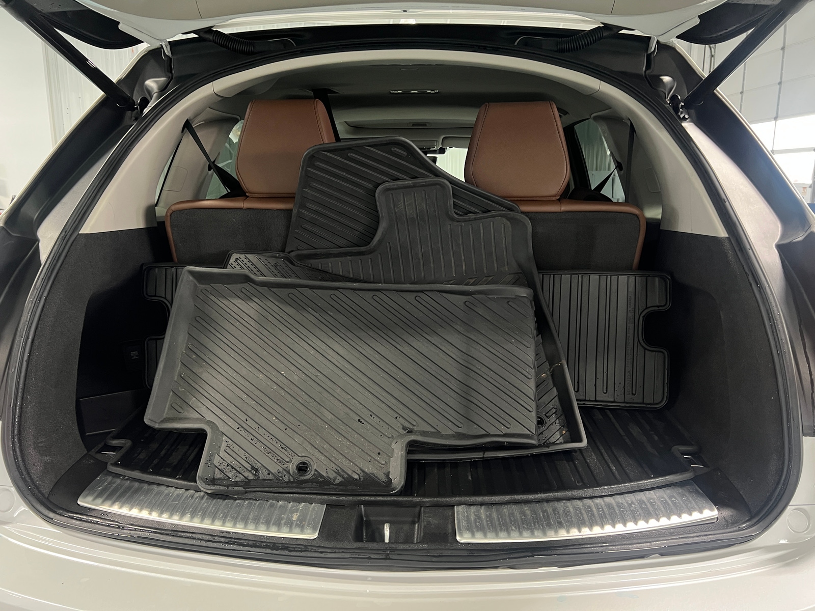 Thumbnail: 2020 Acura MDX - 6