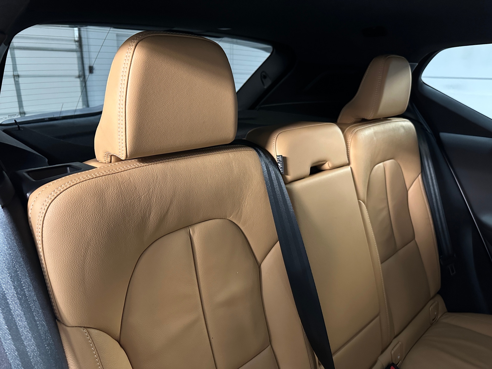 Thumbnail: 2022 Volvo XC40 - 5