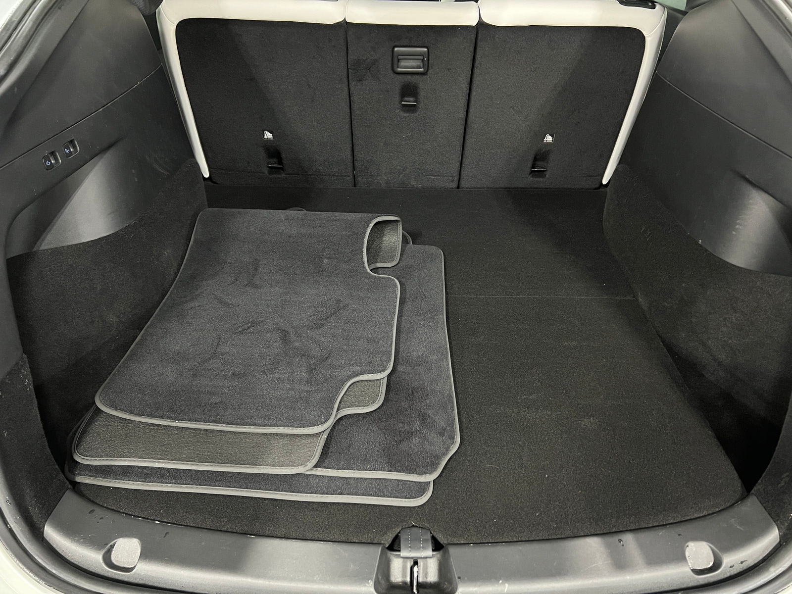 Thumbnail: 2022 Tesla Model Y - 6