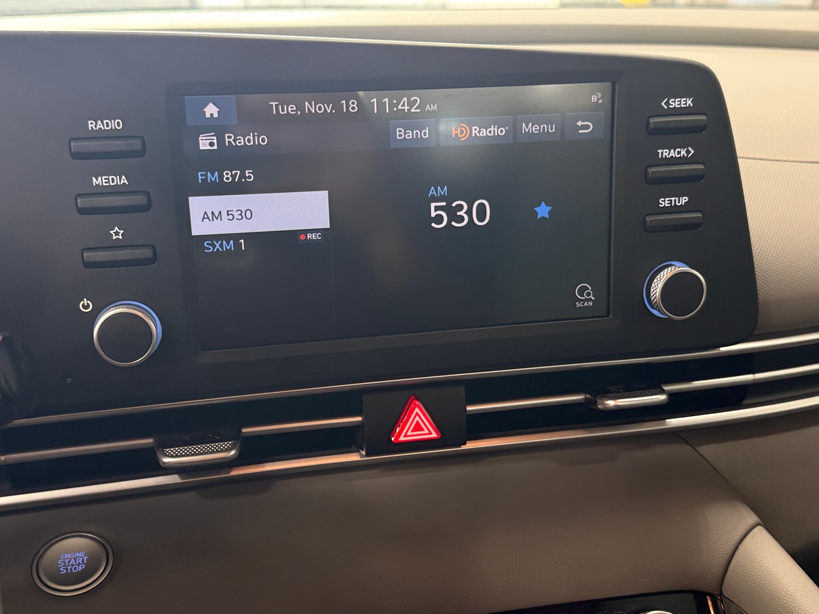 Thumbnail: 2023 Hyundai Elantra - 4