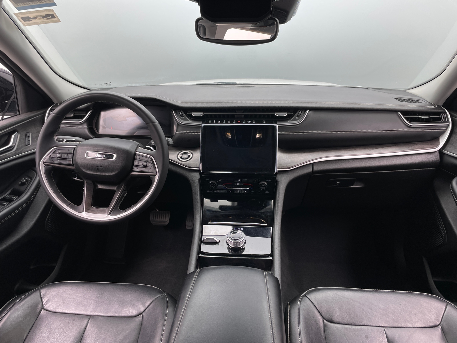 Thumbnail: 2023 Jeep Grand Cherokee L - 2