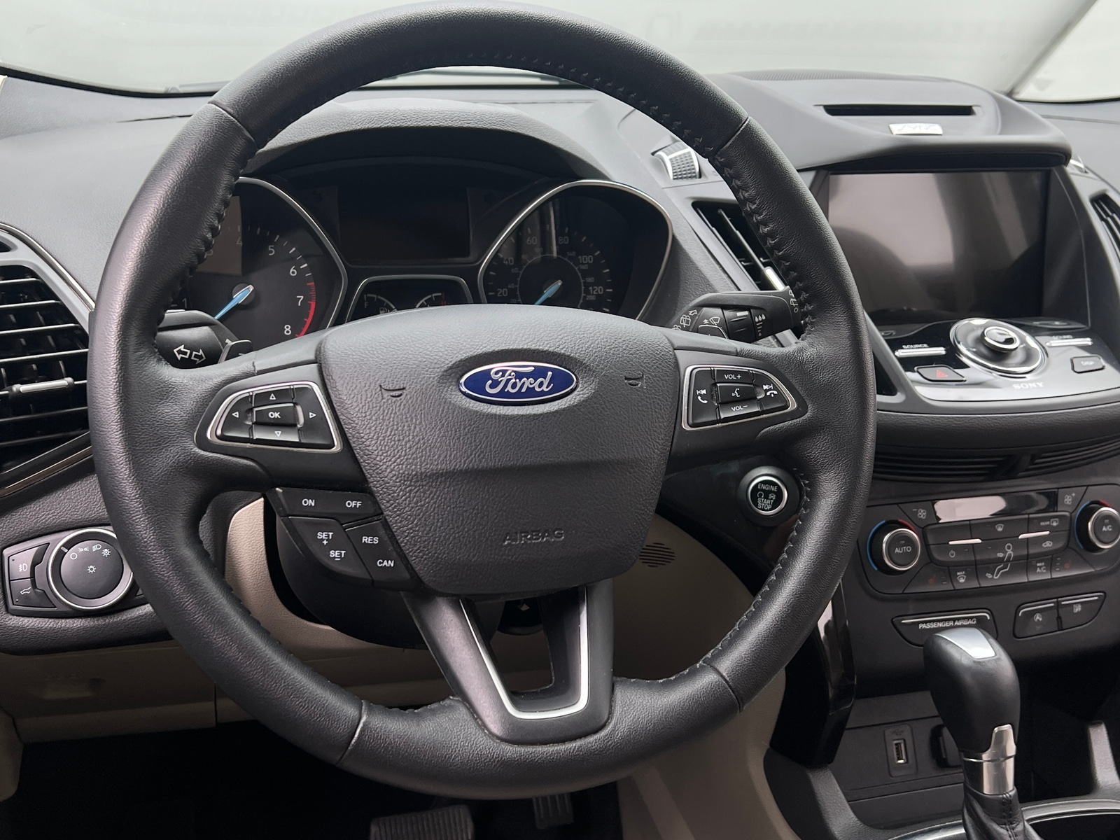 Thumbnail: 2017 Ford Escape - 4