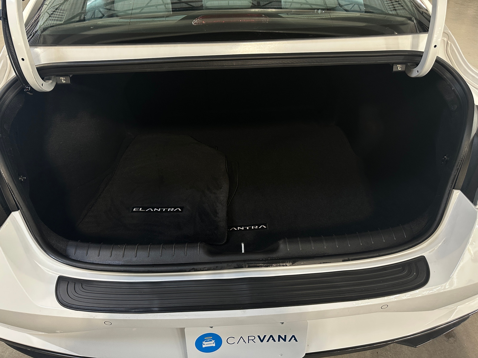 Thumbnail: 2023 Hyundai Elantra - 6