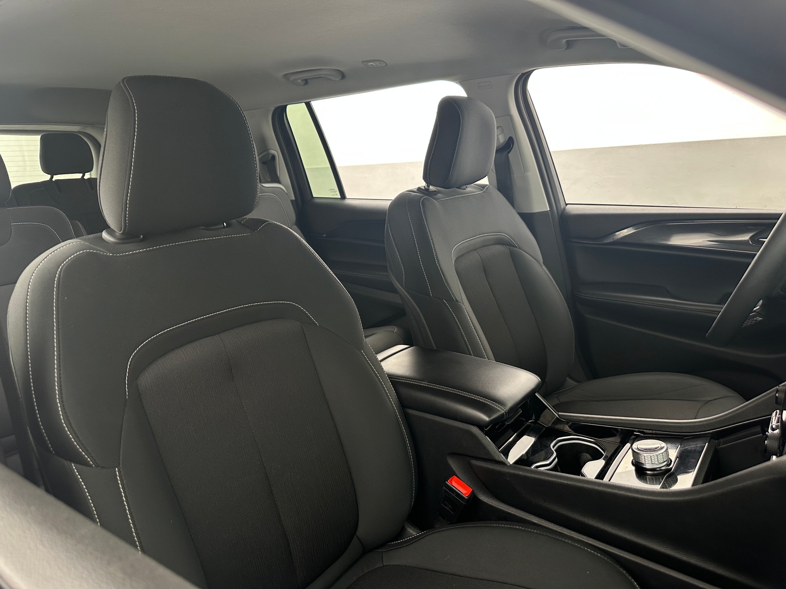 Thumbnail: 2023 Jeep Grand Cherokee L - 2