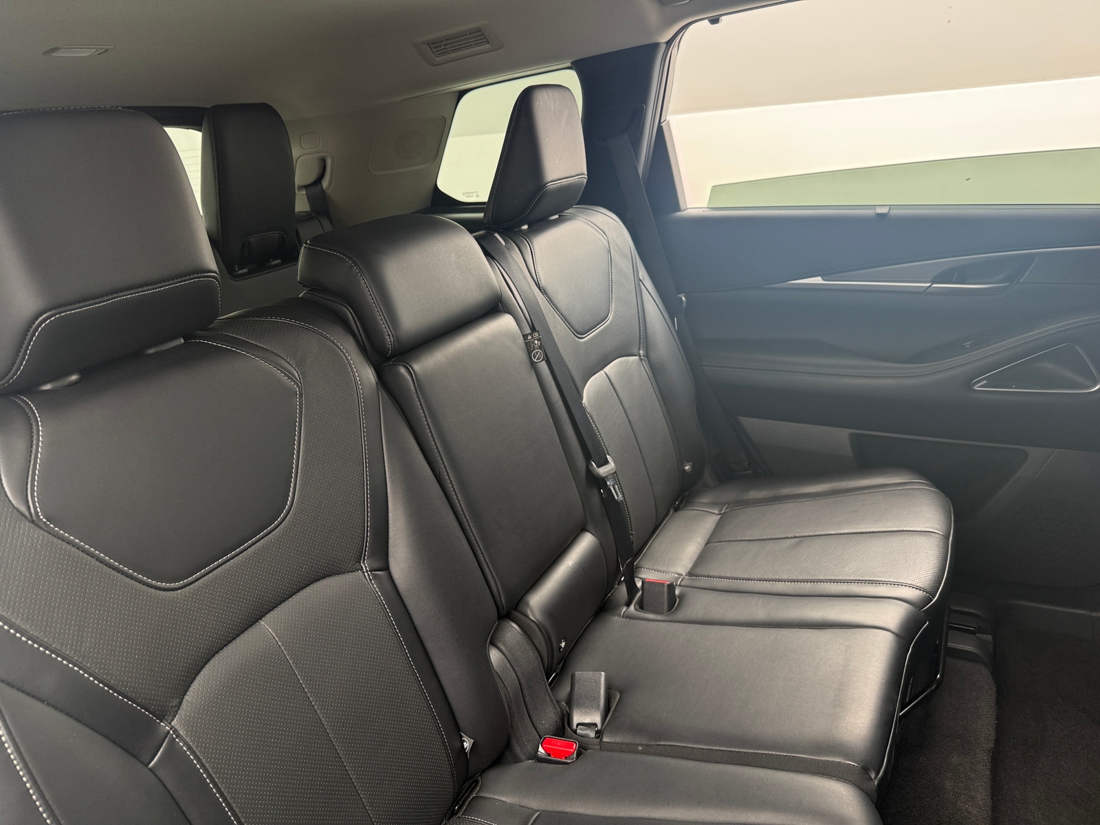 Thumbnail: 2023 INFINITI QX60 - 5