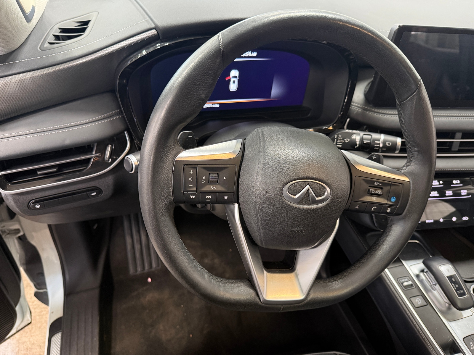 Thumbnail: 2023 INFINITI QX60 - 4