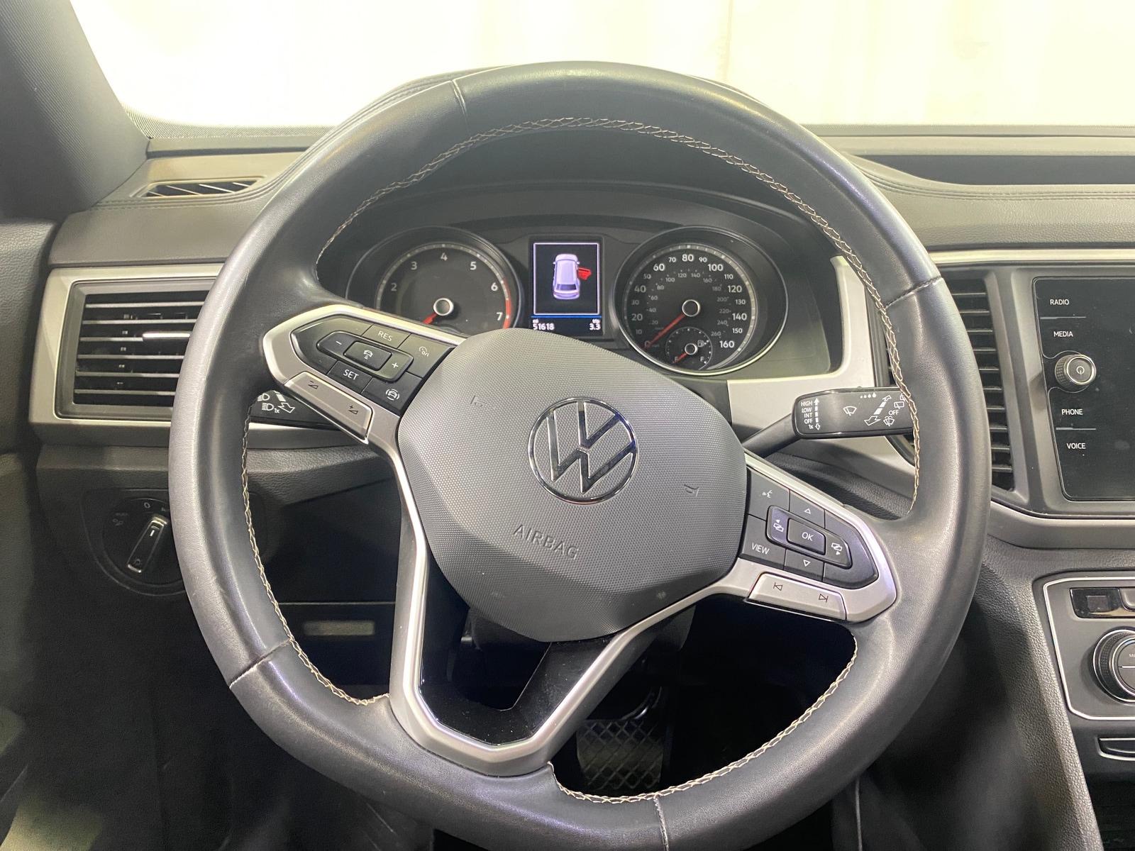 Thumbnail: 2021 Volkswagen Atlas - 4