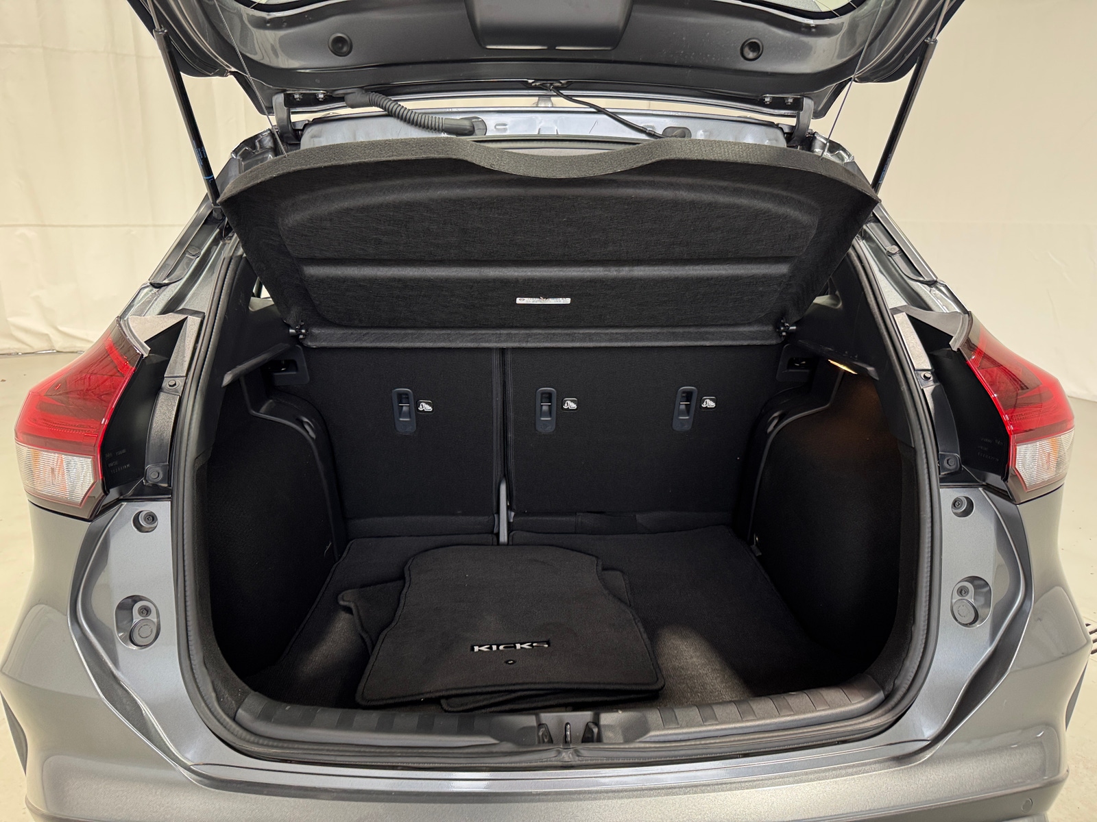 Thumbnail: 2024 Nissan Kicks - 6