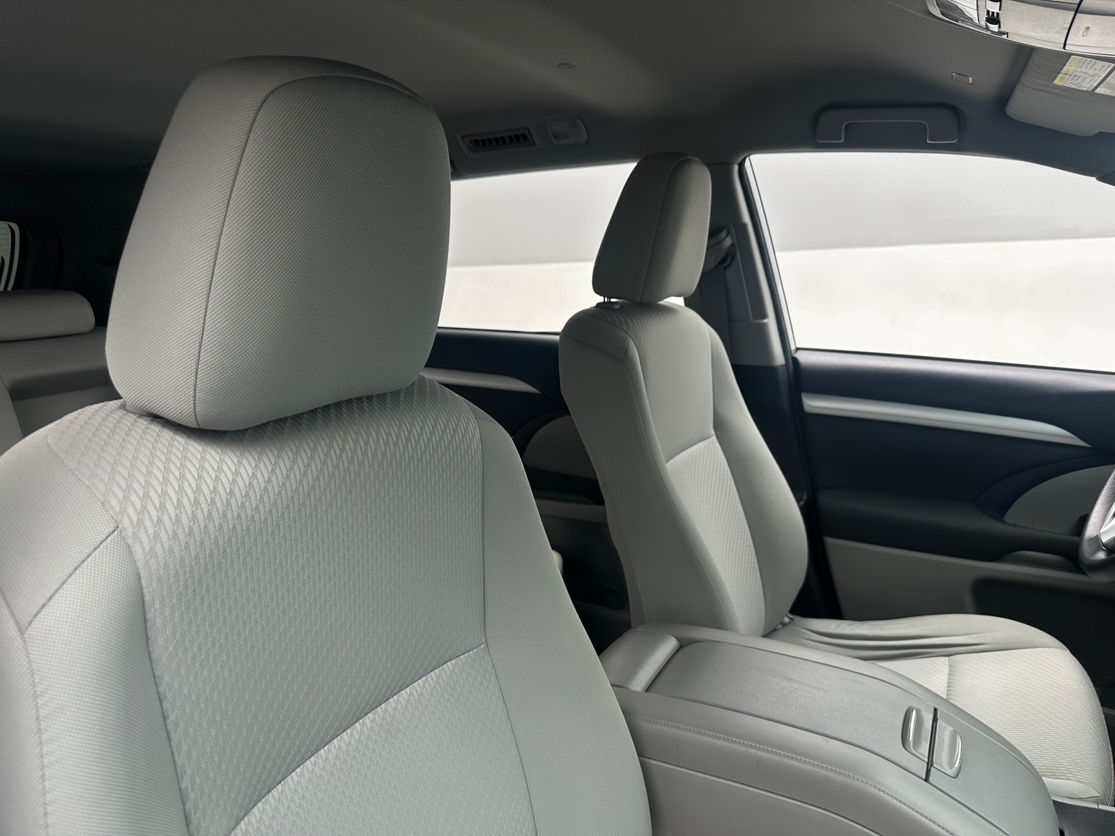 Thumbnail: 2018 Toyota Highlander - 2