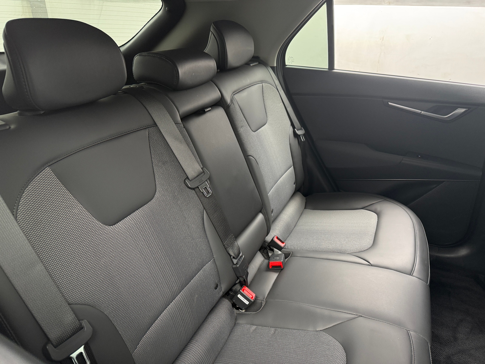 Thumbnail: 2023 Kia Niro - 6